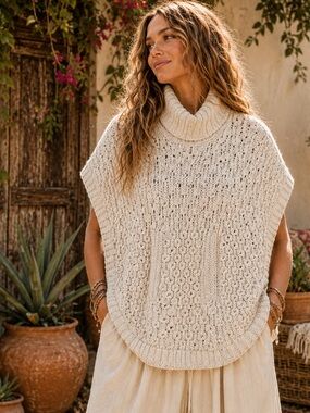 TINTA Spain Wool Blend Cream Turtleneck Poncho Chunky Knit OS Luxury